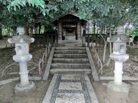 Korakuen Yuga Jinja