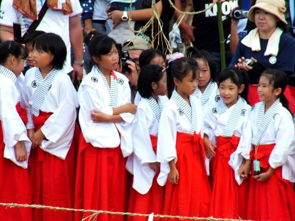 16 Hyoge Matsuri Little Girls 2