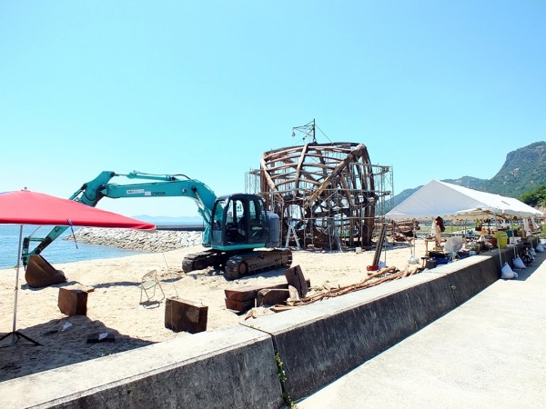 7 - Construction on Ko beach