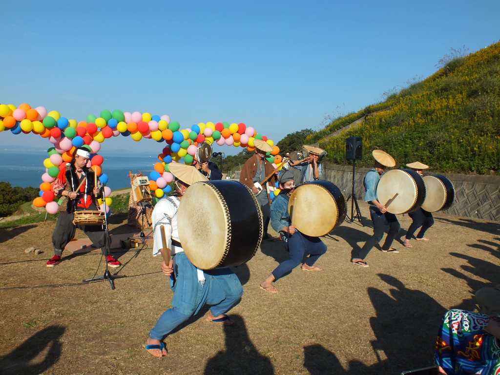 Harvest Festival and Seppuku Pistols on Teshima 27