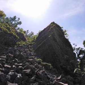 Ogijima Jii Hole Tank Rock 17