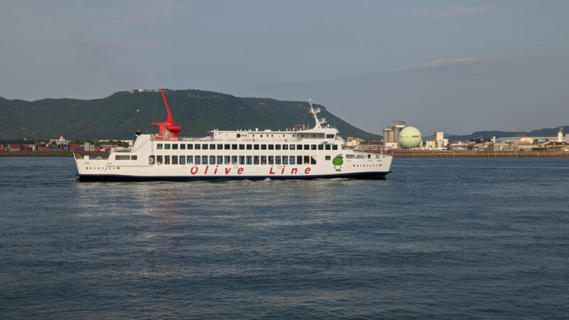 5 tonosho ferry